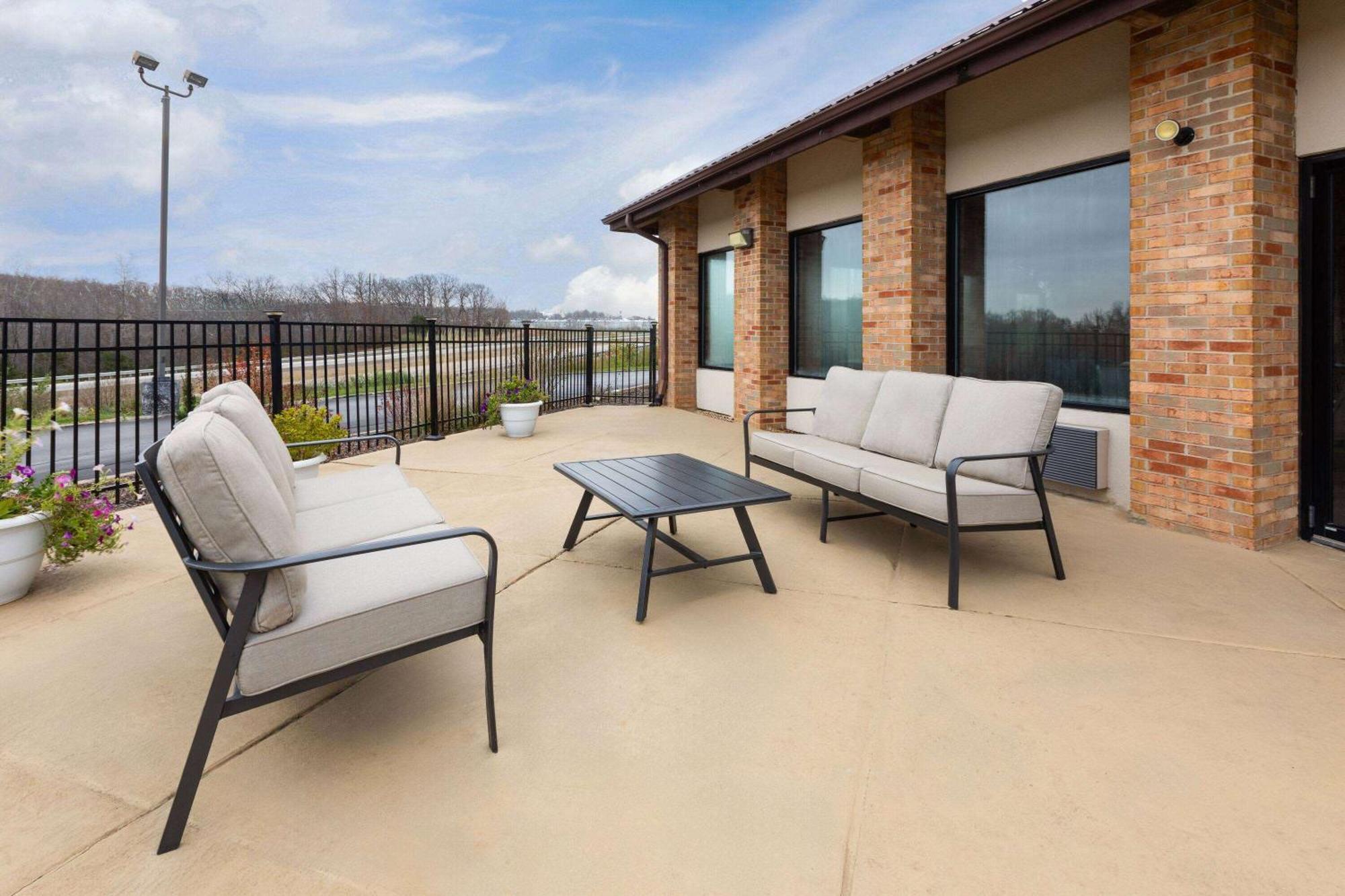 מלון Baymont By Wyndham Warrenton מראה חיצוני תמונה